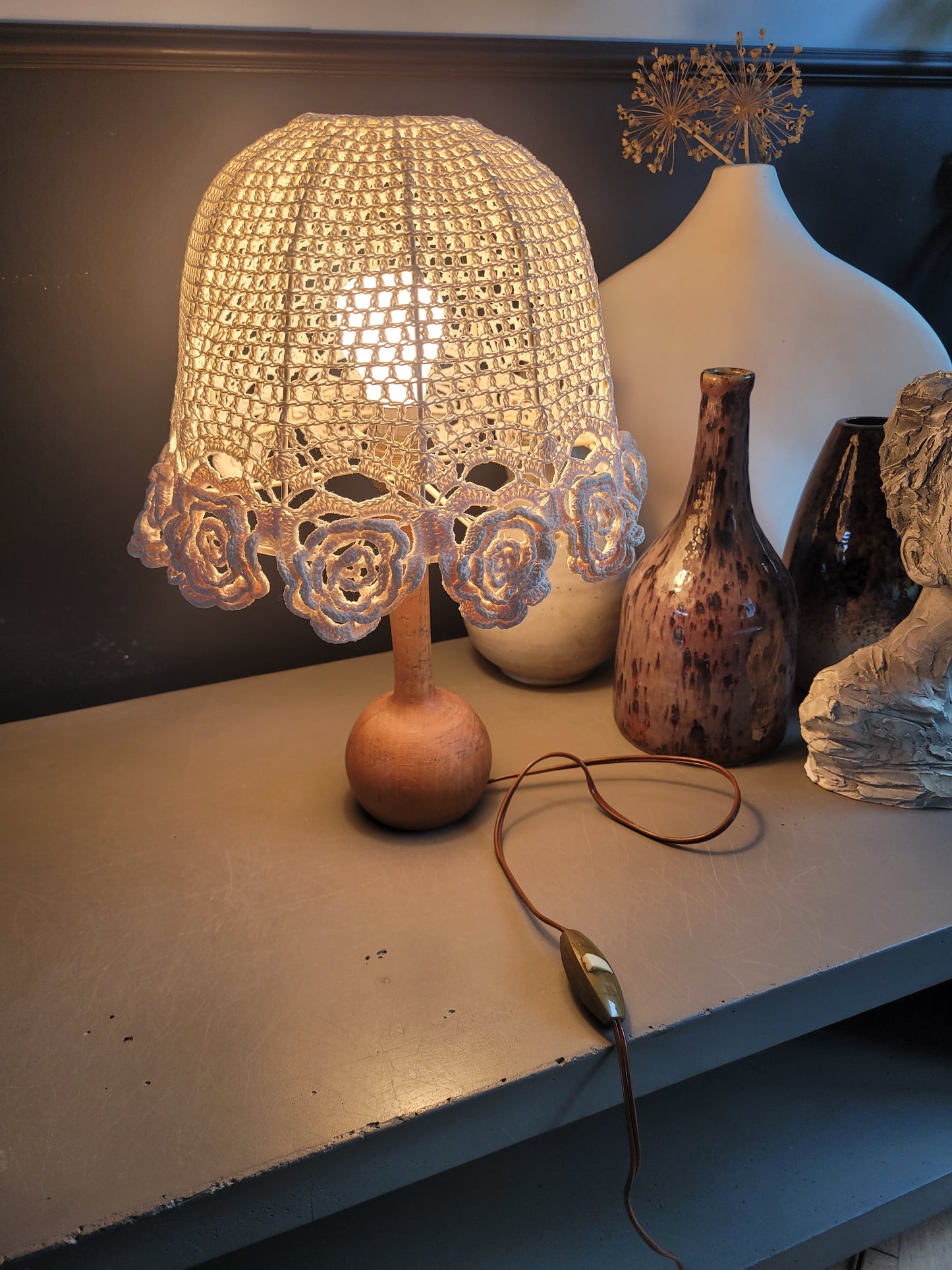Lampe de chevet avec abat-jour en crochet - Ref 677