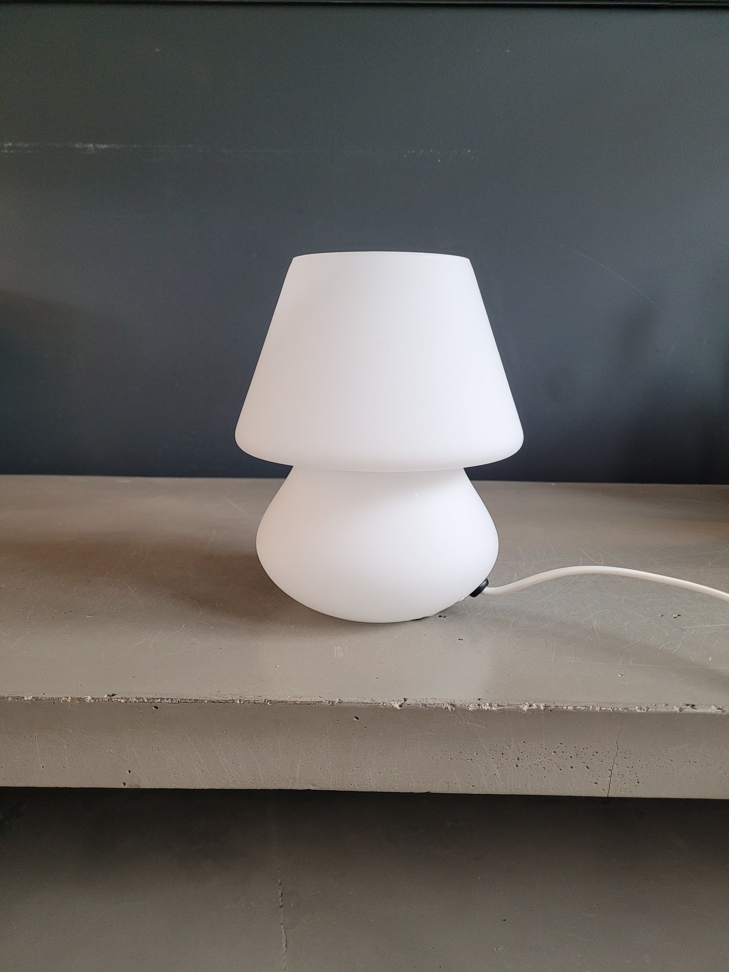 Lampe champignon en verre dépoli blanc - Ref 692