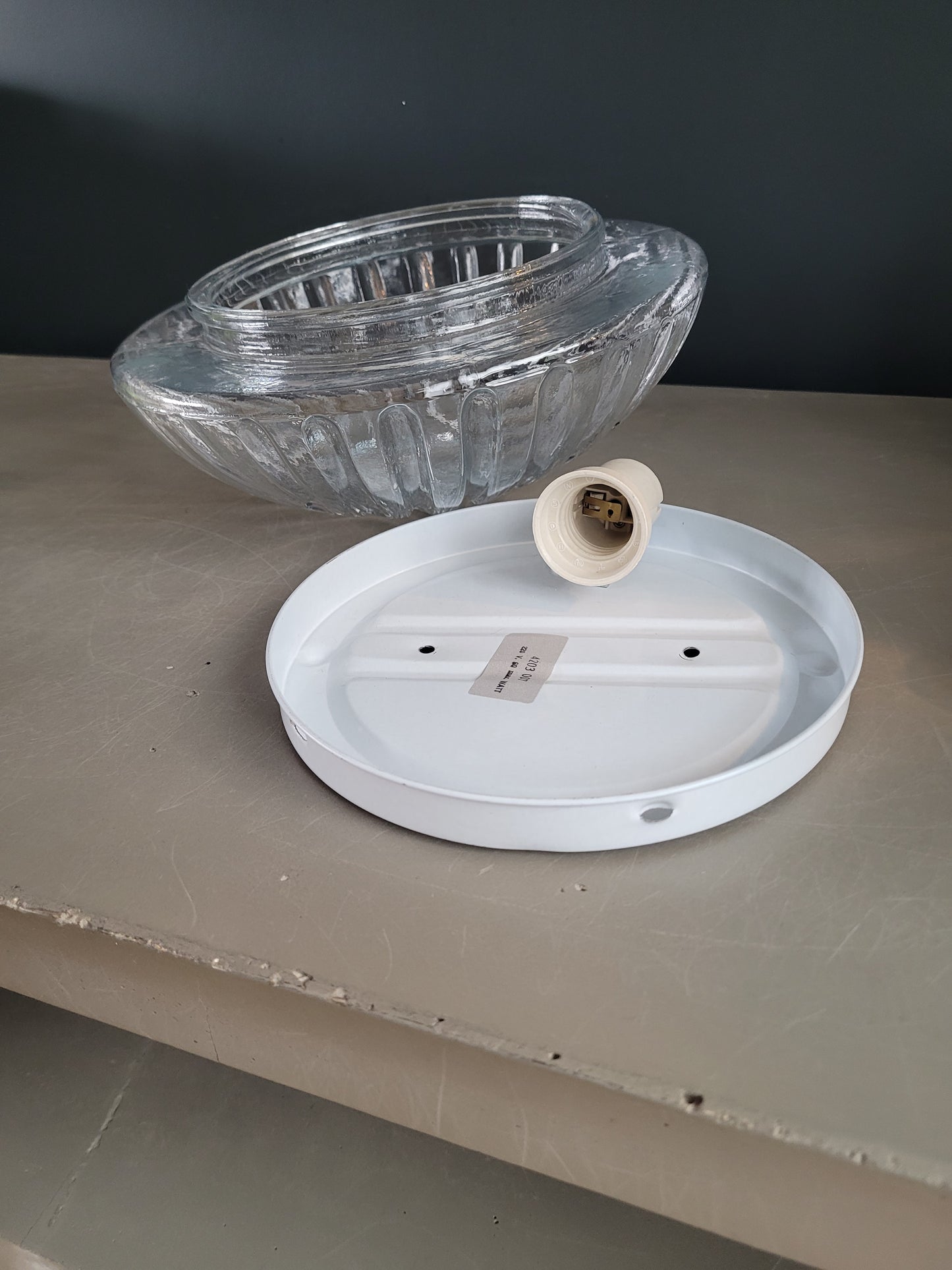 Plafonnier applique en verre moulé- Ref 757