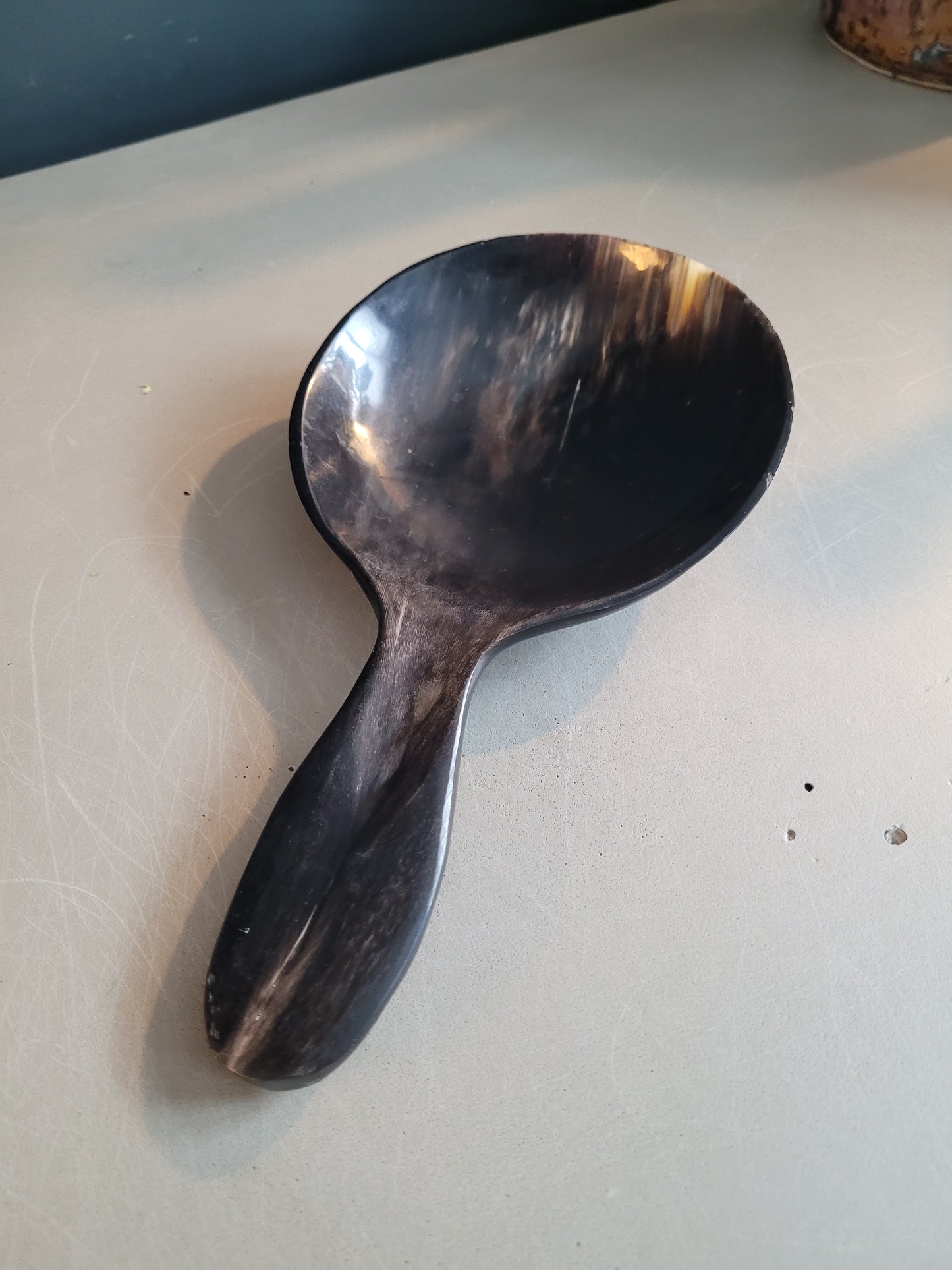 Cuillère à riz en corne noire - Ref 138