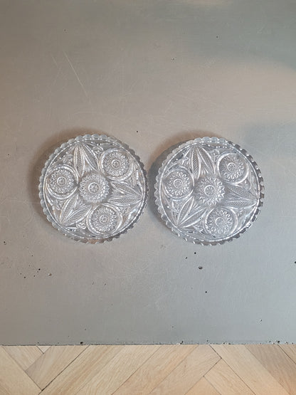 Paire de dessous de bouteilles en verre ciselé - Ref 975