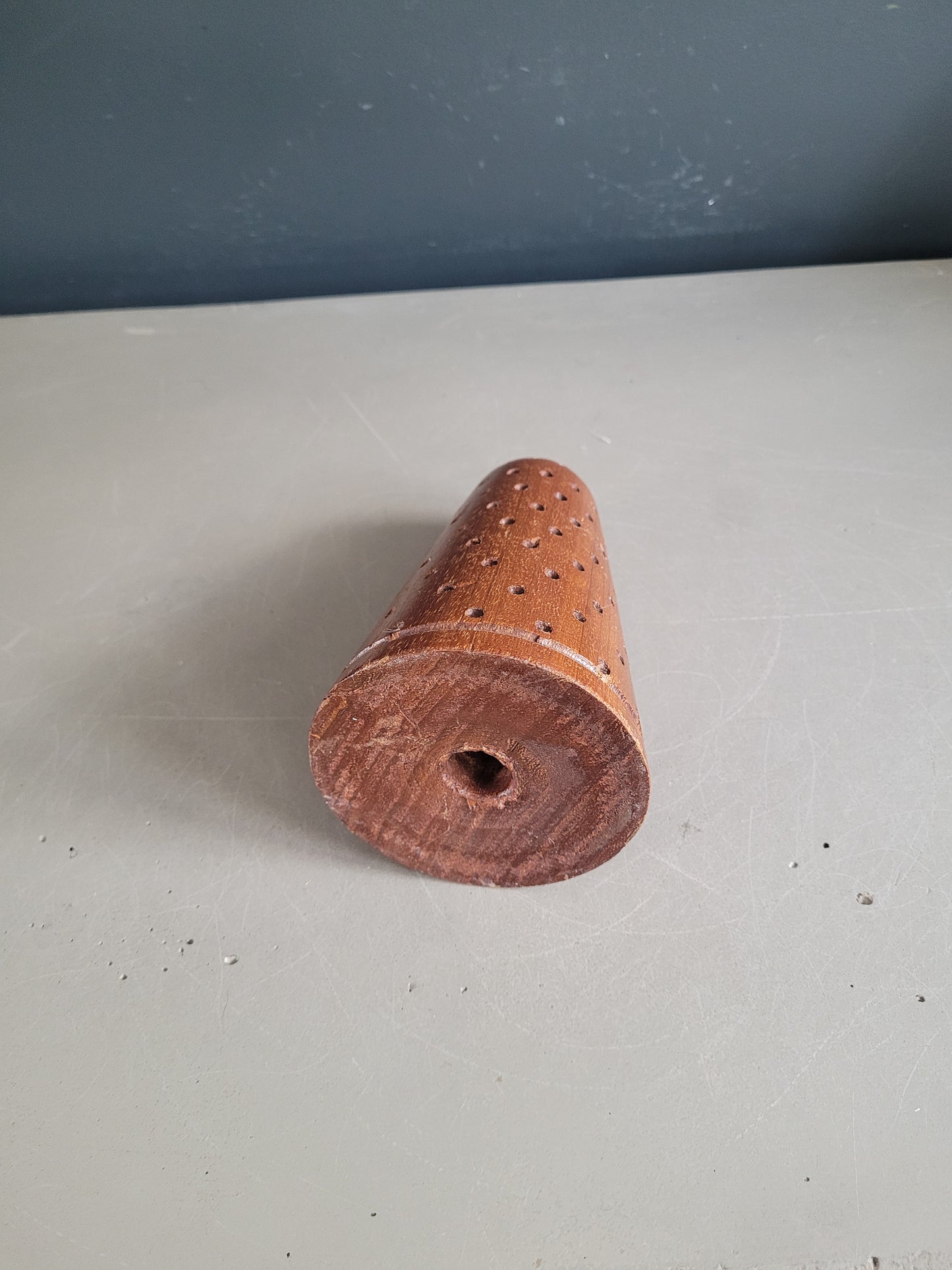 Ancien présentoir à sucettes en bois - Ref 1043