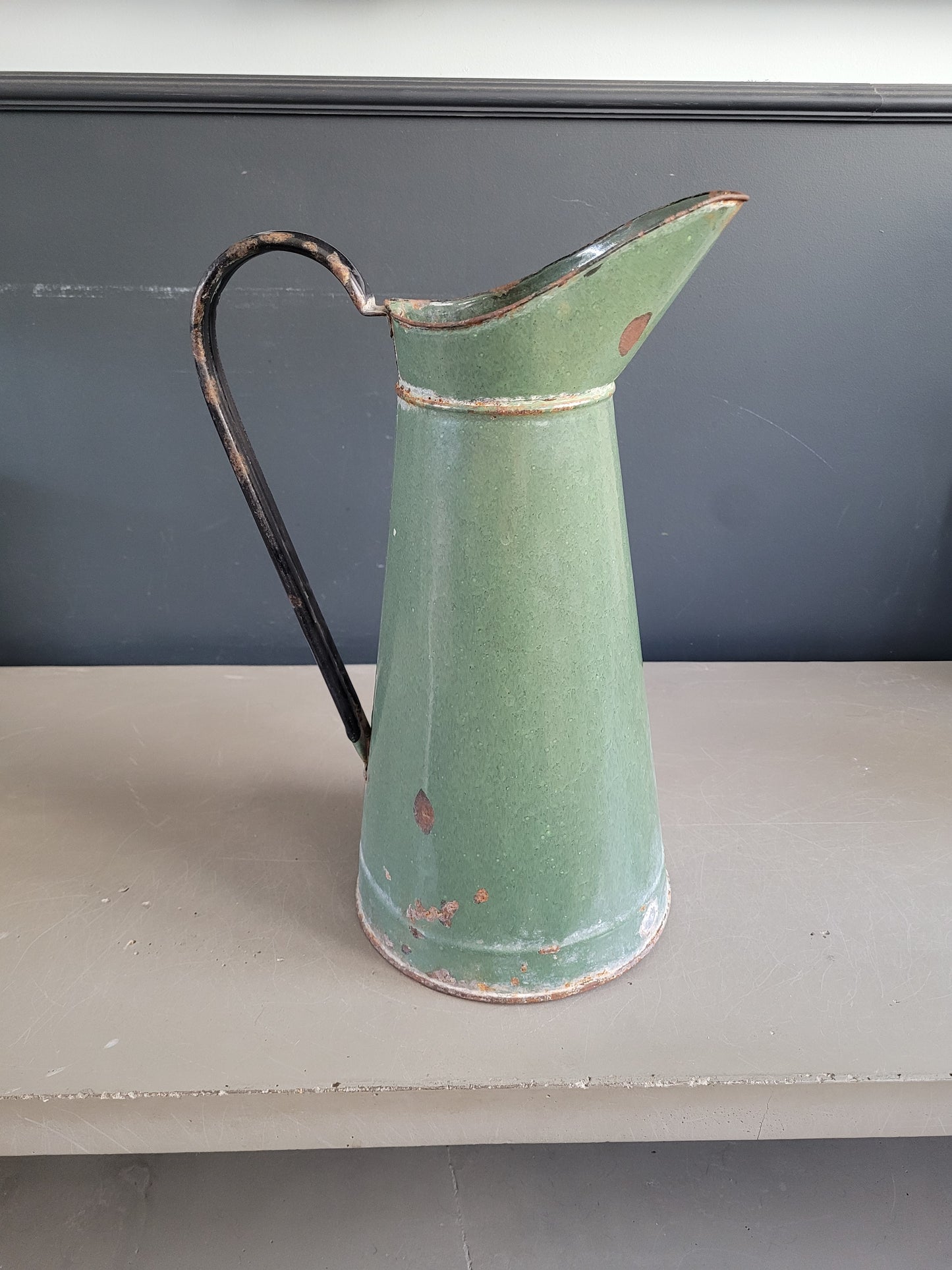 Broc à eau ancien en tôle émaillée - Ref 1045