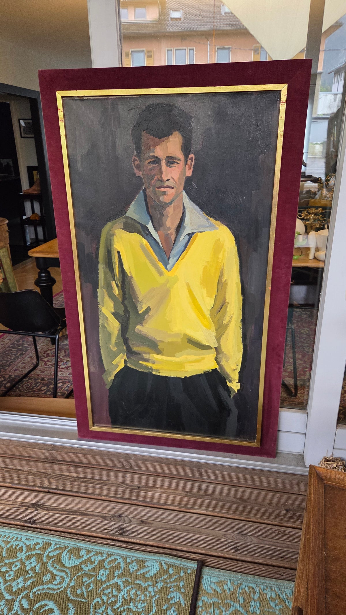 Portrait d'homme au pull jaune,  huile sur toile, signé Aymar - Ref 1425