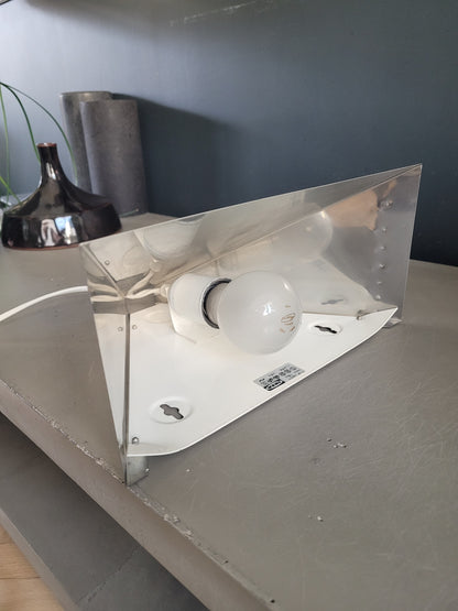 Applique triangulaire Ikea vintage en aluminium - Ref 304