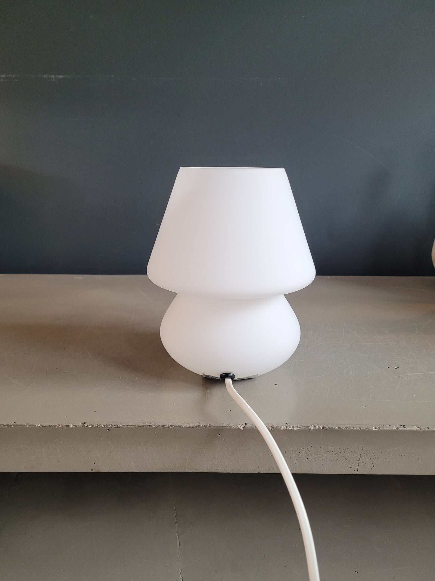Lampe champignon en verre dépoli blanc - Ref 692