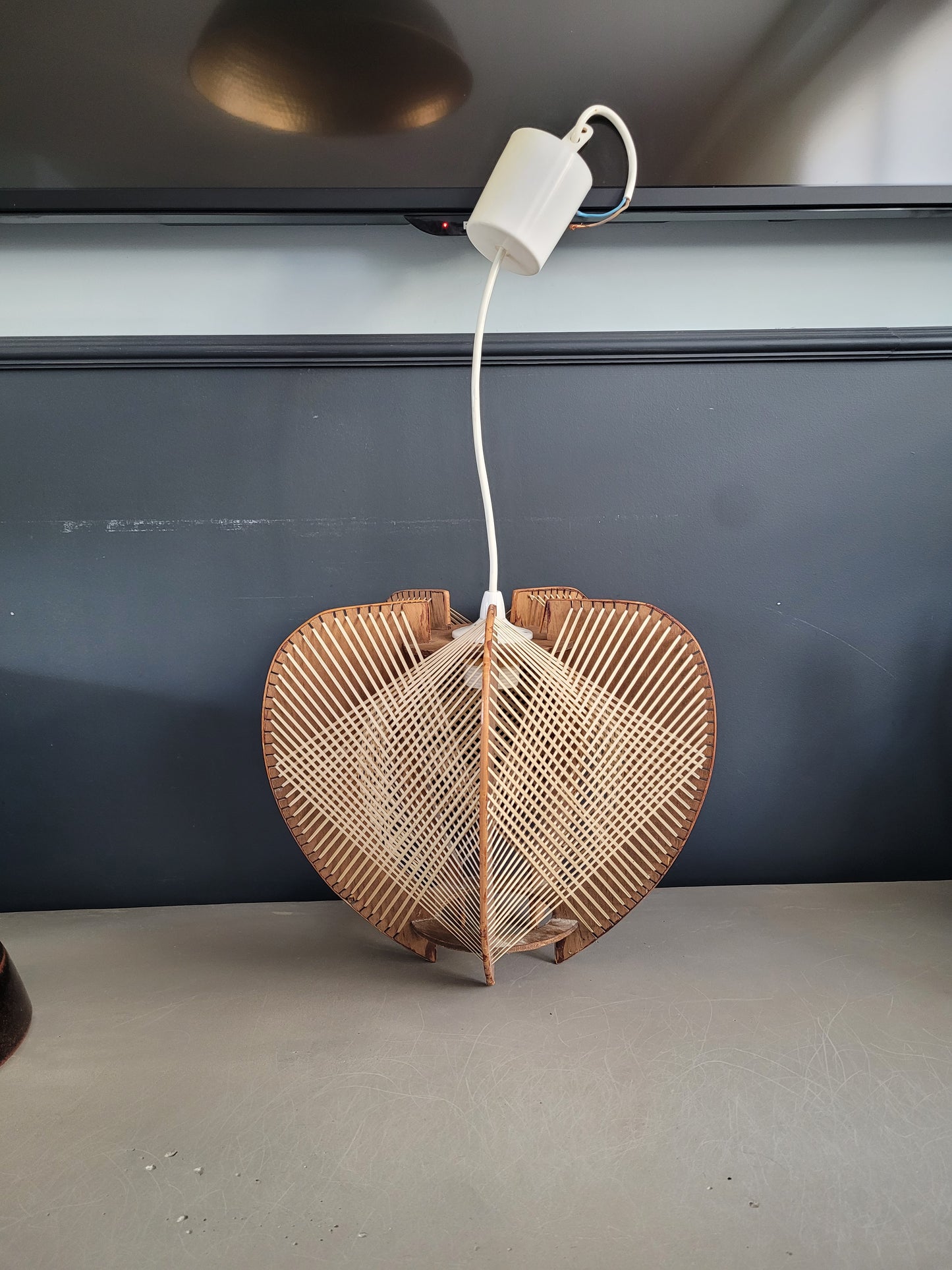 Suspension vintage en osier et bois - Ref 358