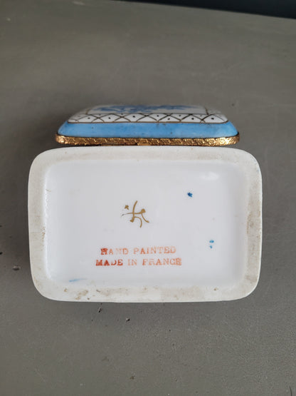 Pilulier en porcelaine peint à la main - Ref 389