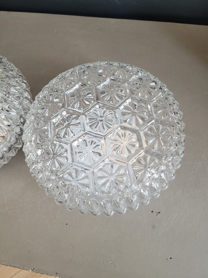 Paire de plafonniers en verre moulé - Ref 435