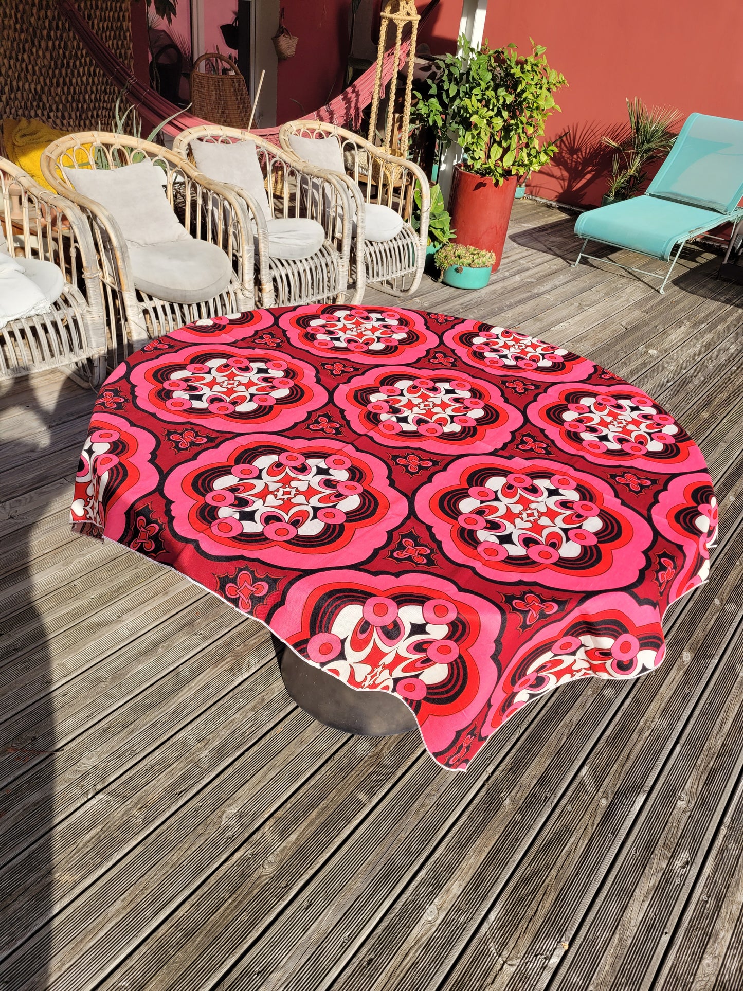 Nappe 137x130cm en tissu imprimé vintage - Ref 664