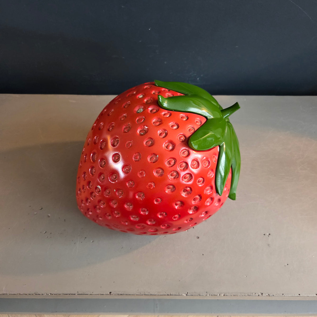 Fraise géante en résine - Ref 1409