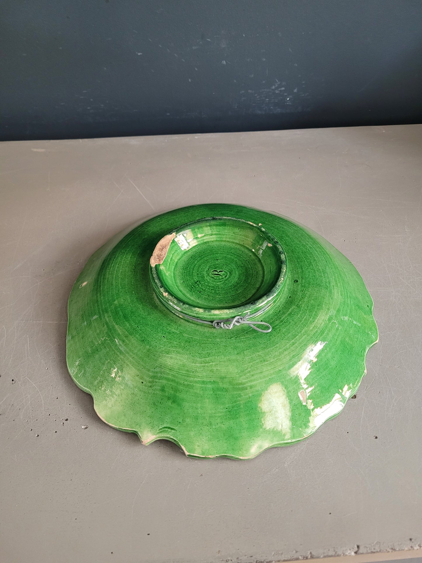 Assiette montée en barbotine motif tournesol - Ref 900