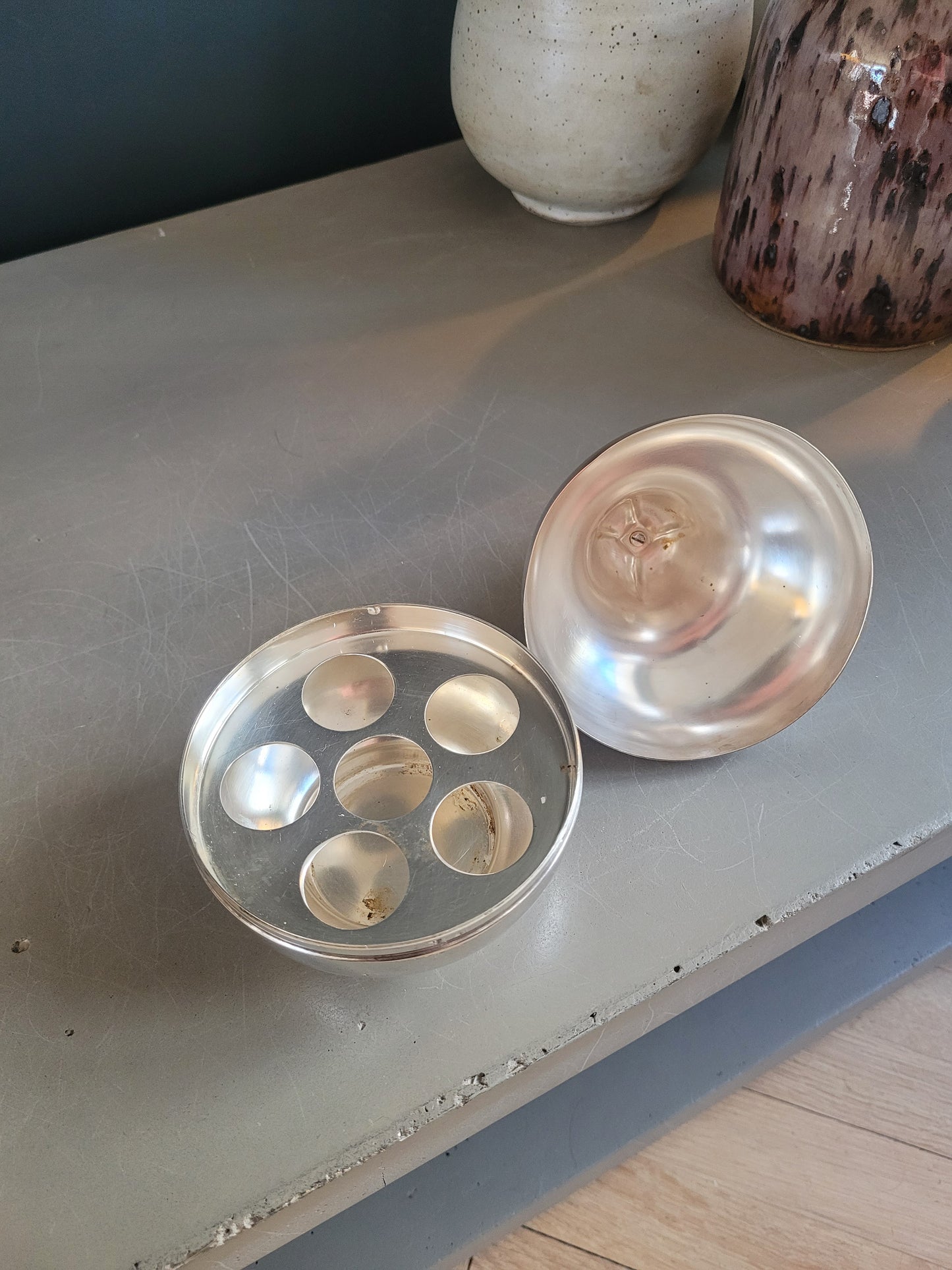 Boîte mini-bar poire en métal argenté- Ref 689