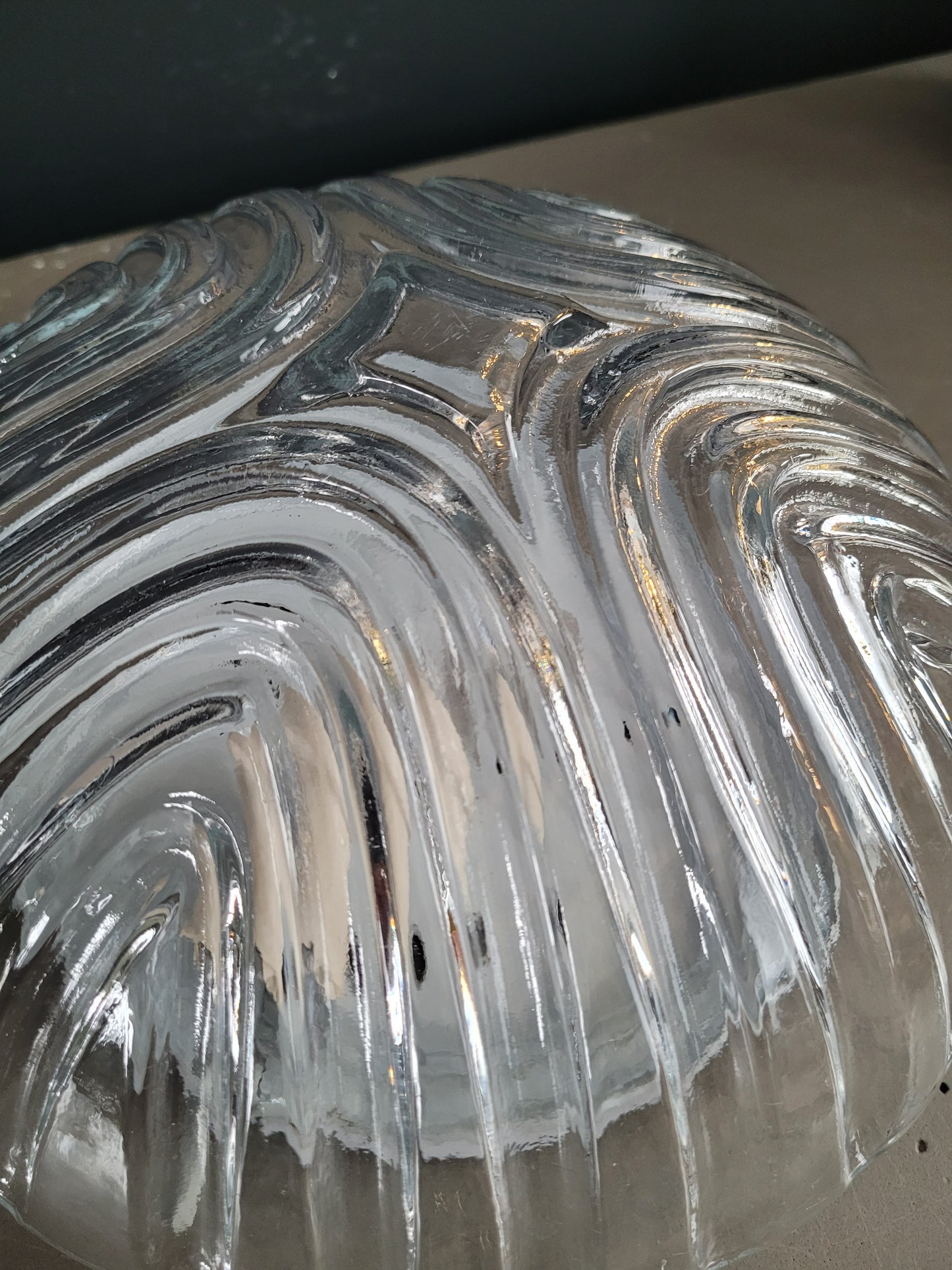 Plafonnier applique en verre moulé- Ref 757