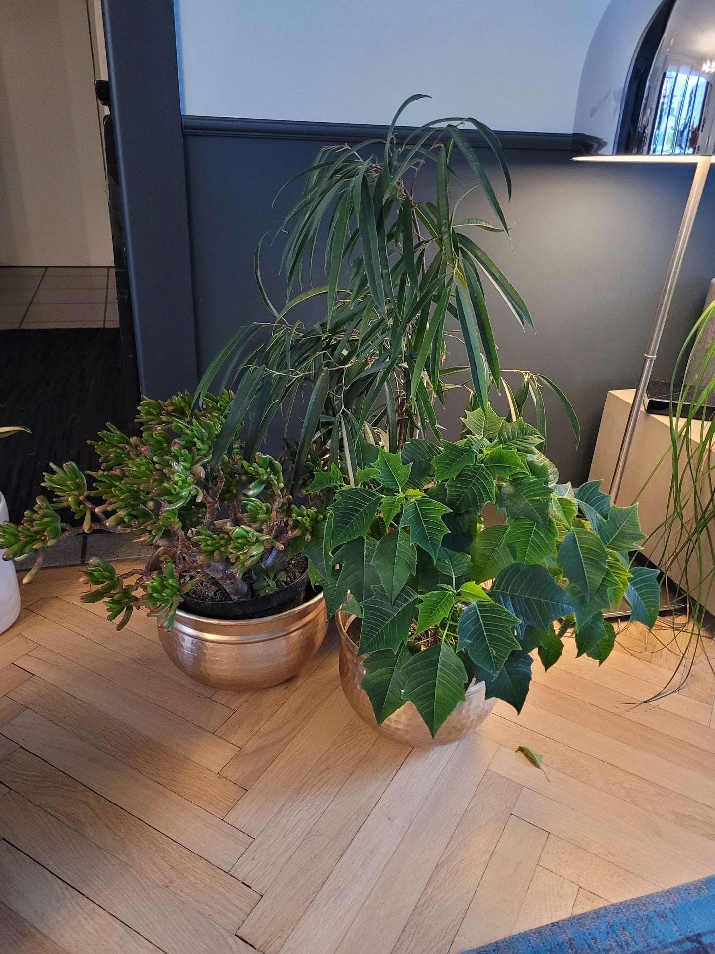 Cache-pots gigogne en métal doré martelé- Ref 633