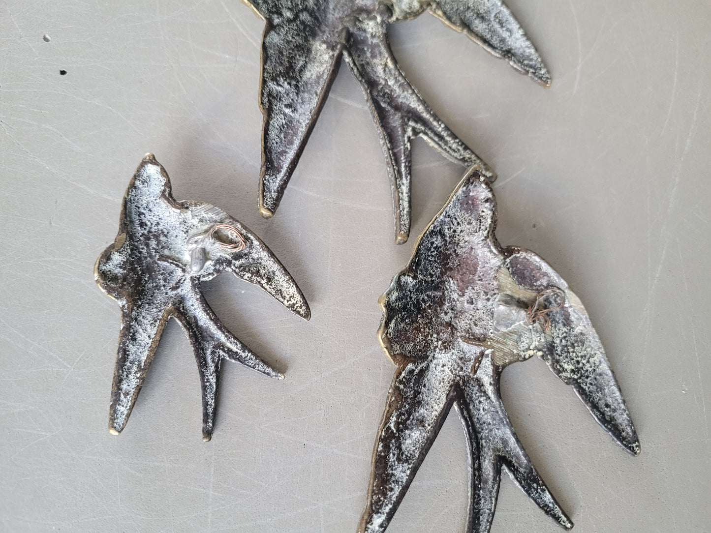 Envolée d'hirondelles anciennes en laiton massif - Ref 850