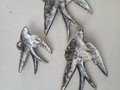 Envolée d'hirondelles anciennes en laiton massif - Ref 850