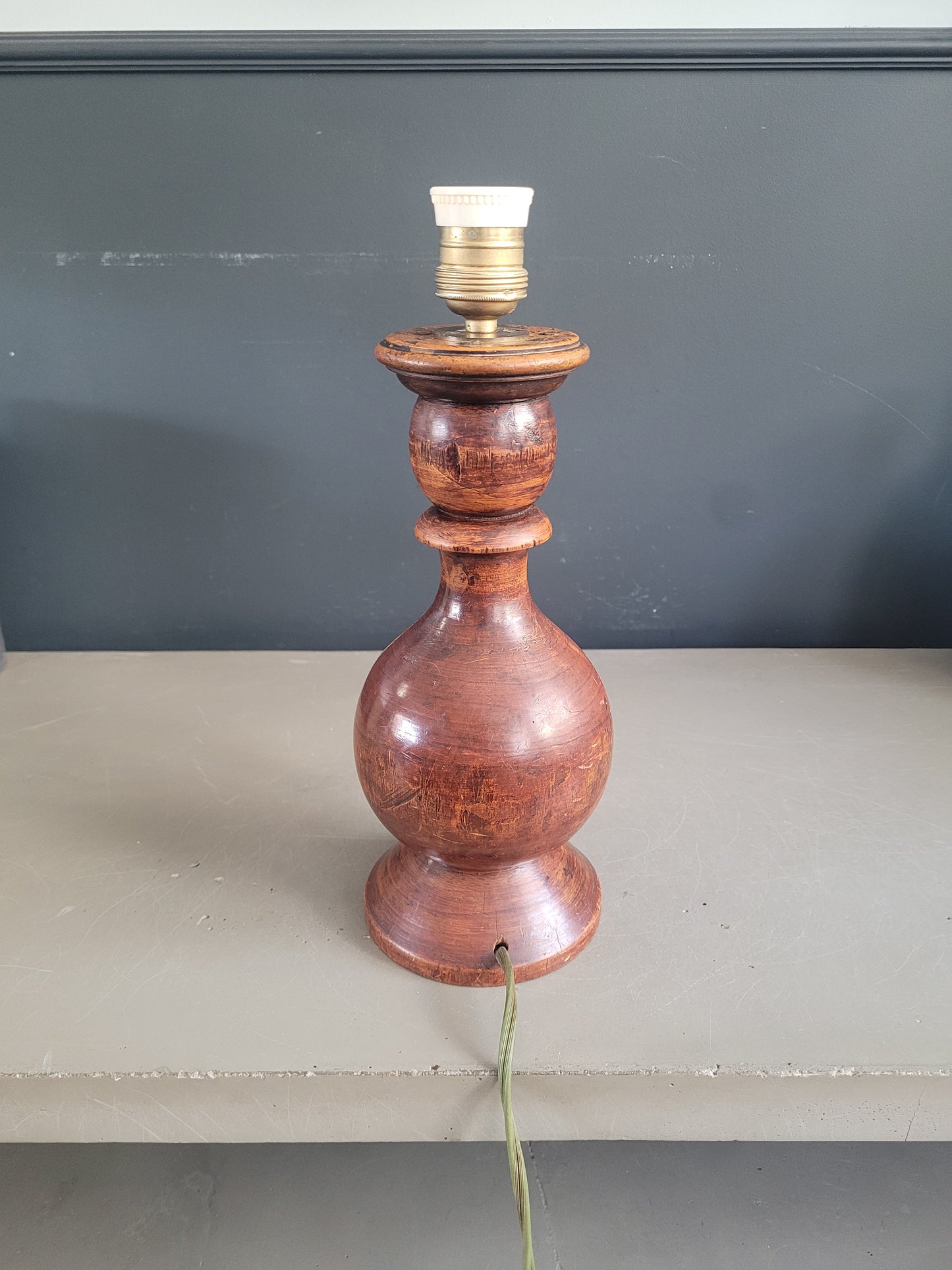 Pied de lampe en bois tourné - Ref 1028