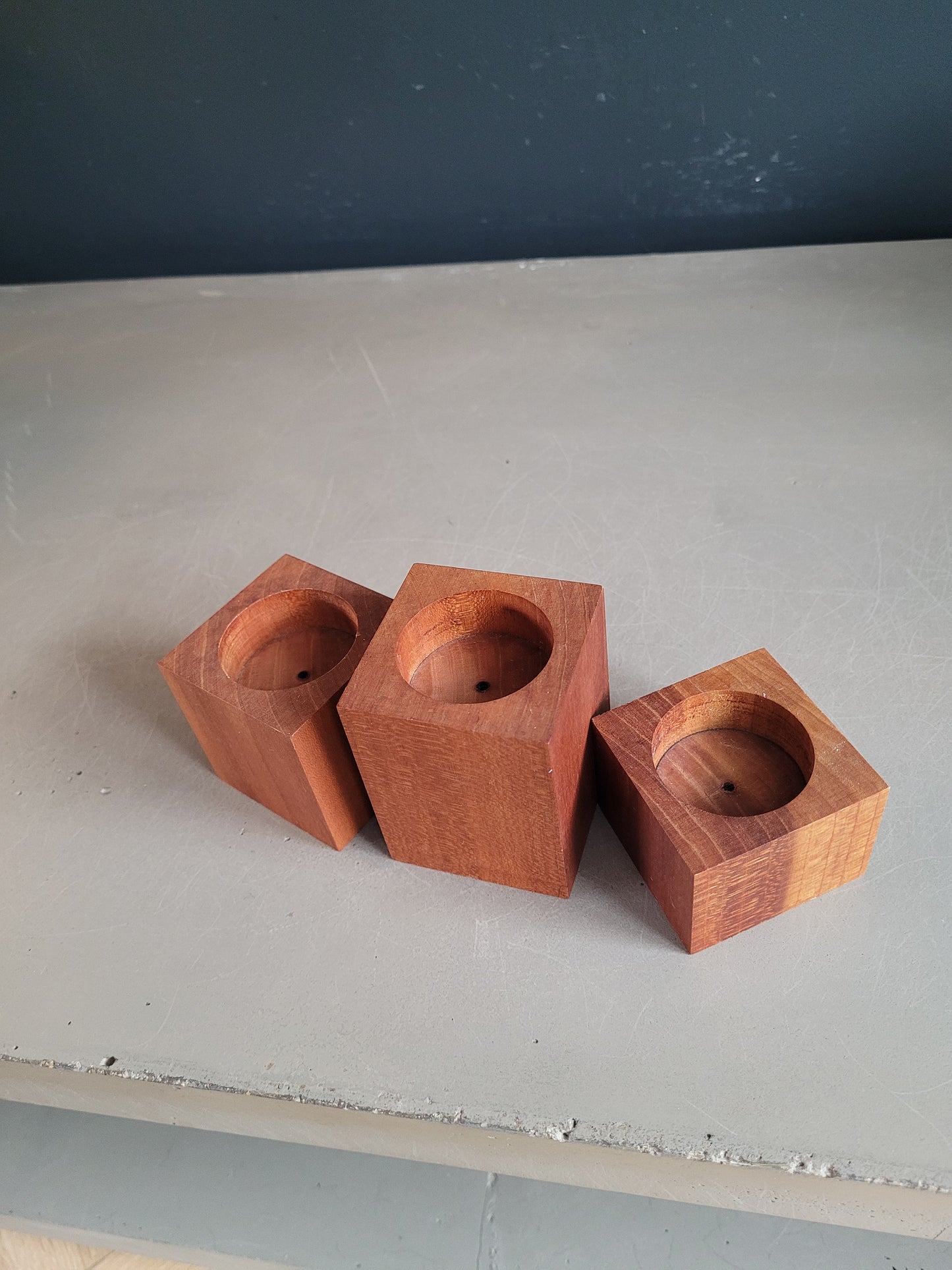 Trio de bougeoirs vintages en teck - Ref 774