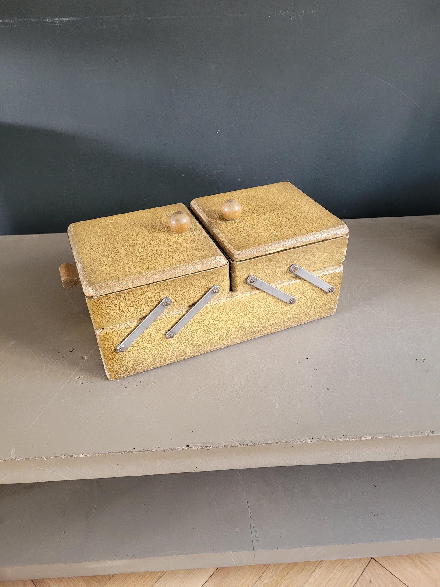 Travailleuse en bois vintage - Boîte à couture- Ref 814