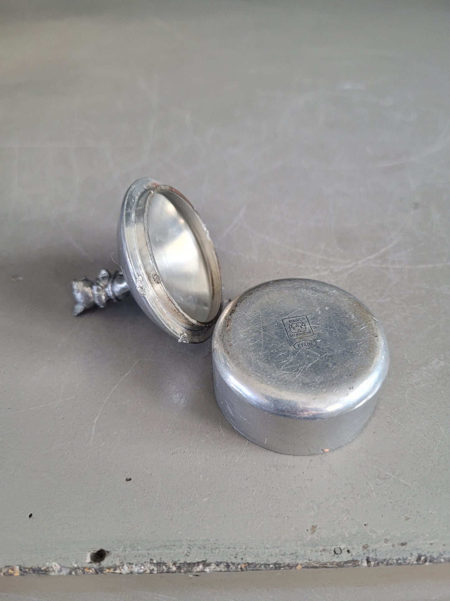 Boîte à dents ancienne en étain- Étains du Manoir - Ref 898