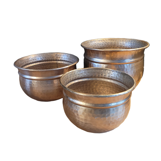 Cache-pots gigogne en métal doré martelé- Ref 633