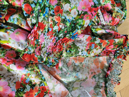 Top court zara XS motif fleuri