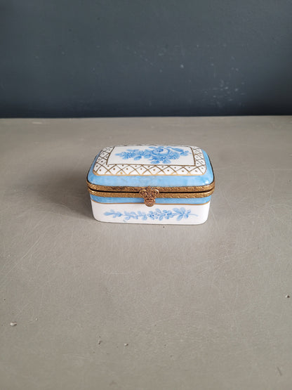 Pilulier en porcelaine peint à la main - Ref 389