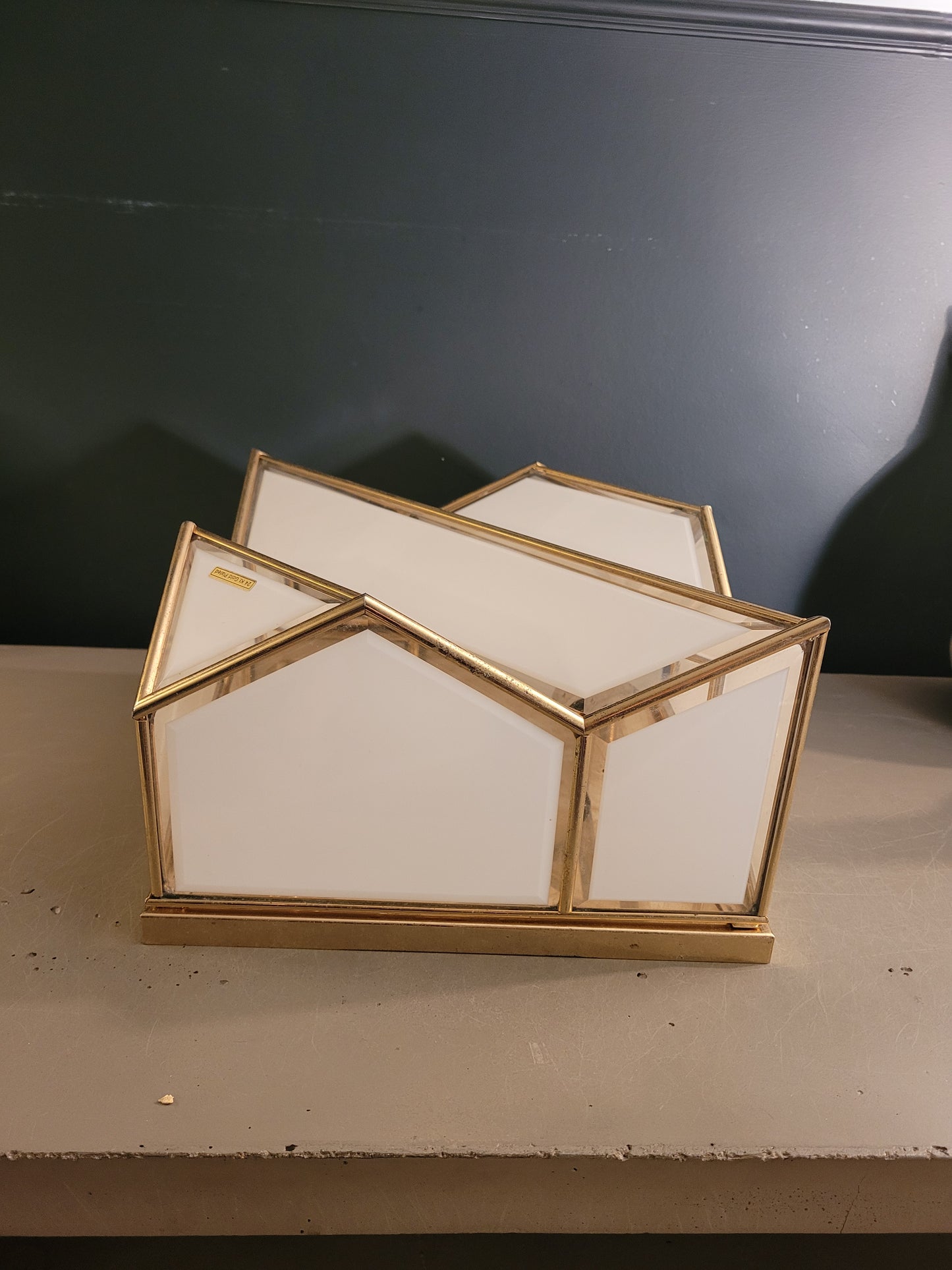 Plafonnier italien en verre bicolore et plaqué or - ref 667