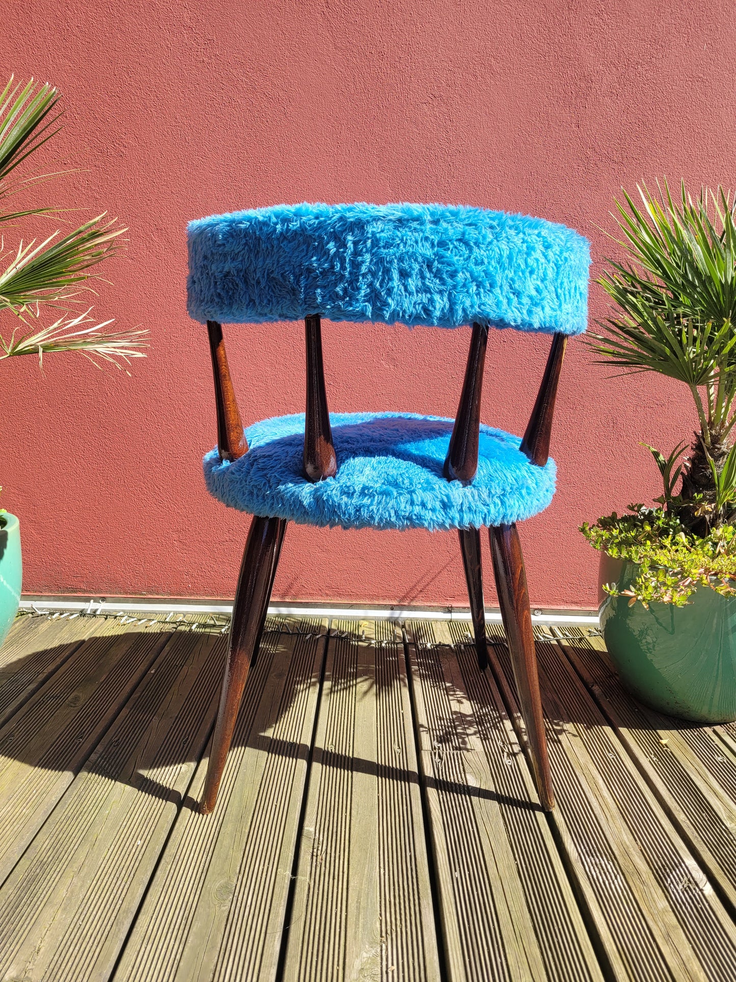 Chaise moumoute bleue vintage - Ref 551