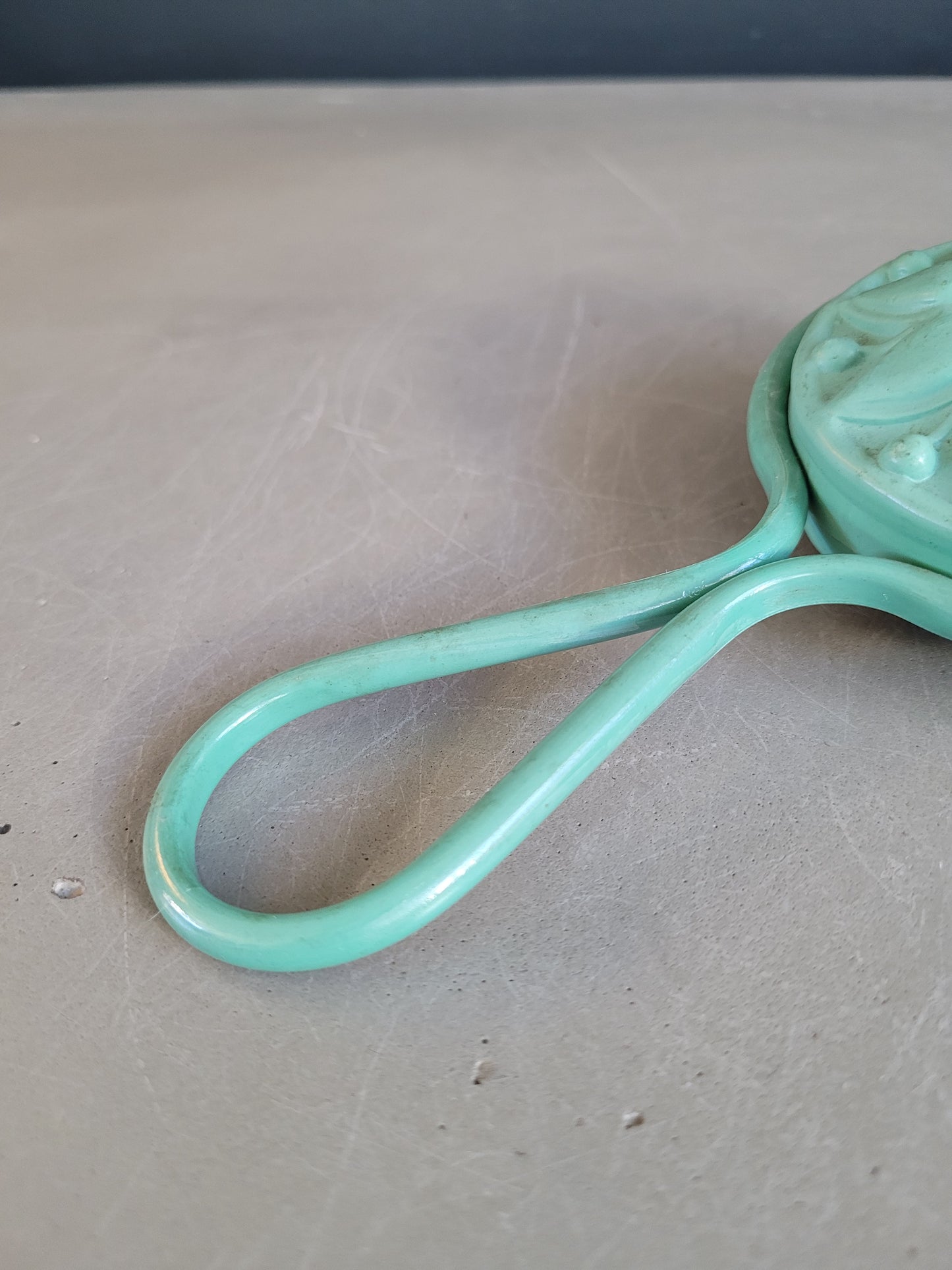 Hochet bébé en celluloïd années 50 - Ref 646