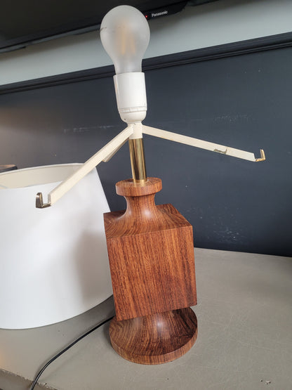 Lampe à poser en teck - Ref 618