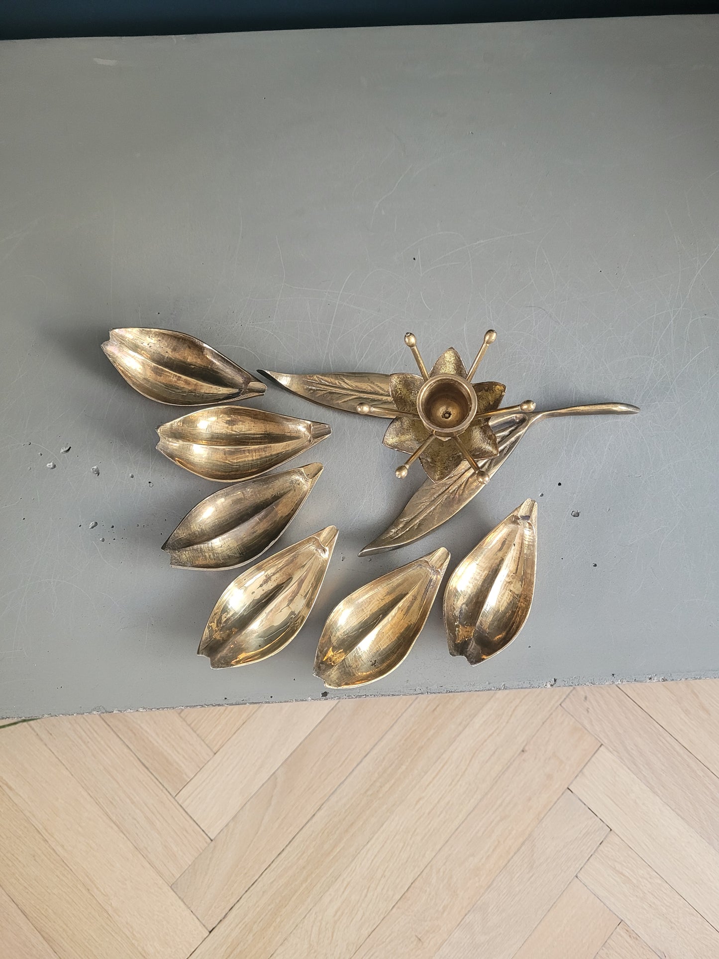 Cendrier-bougeoir fleur en laiton massif - Ref 334