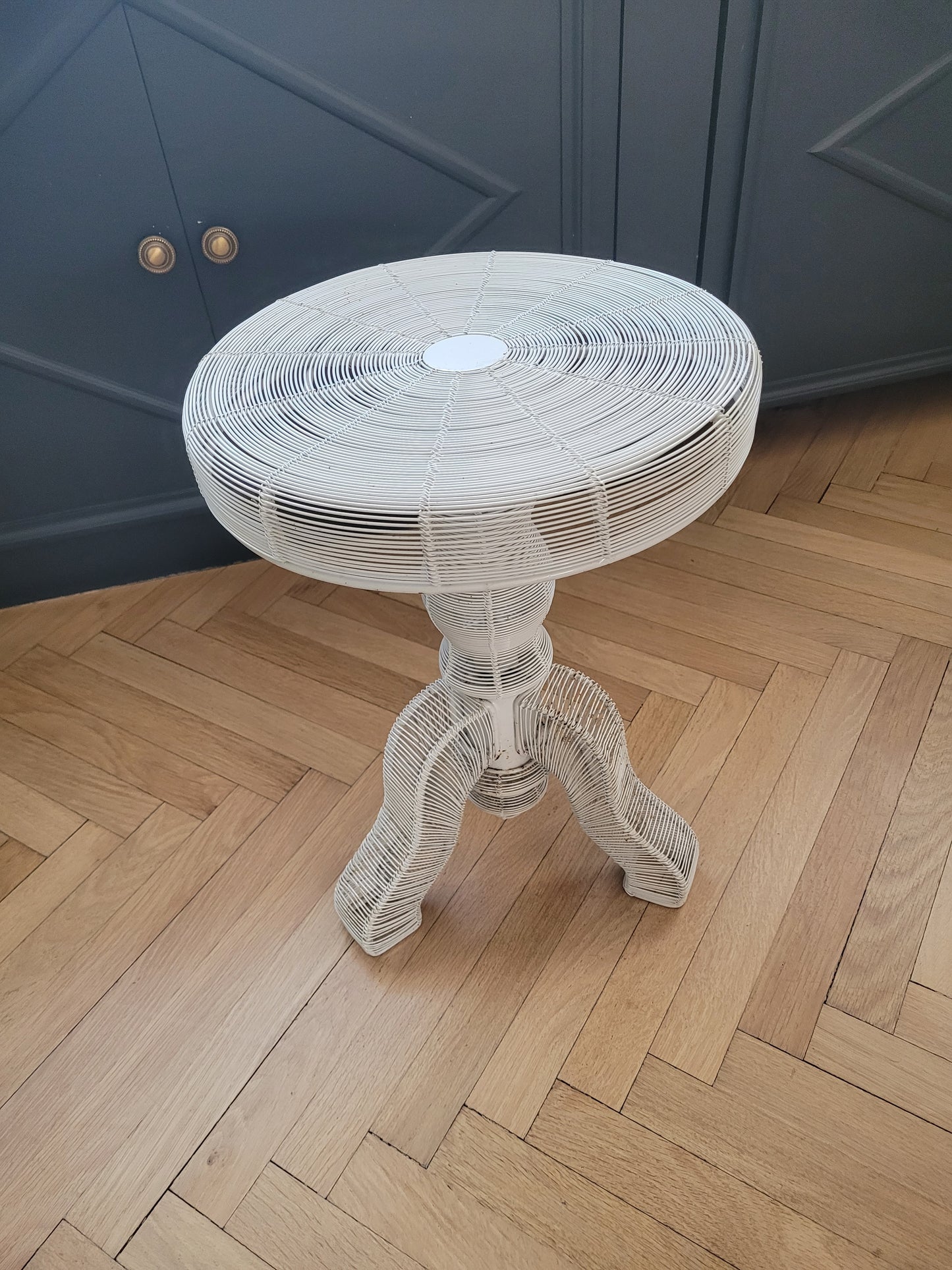 Bout de canapé en fil métallique laqué blanc - Ref 765