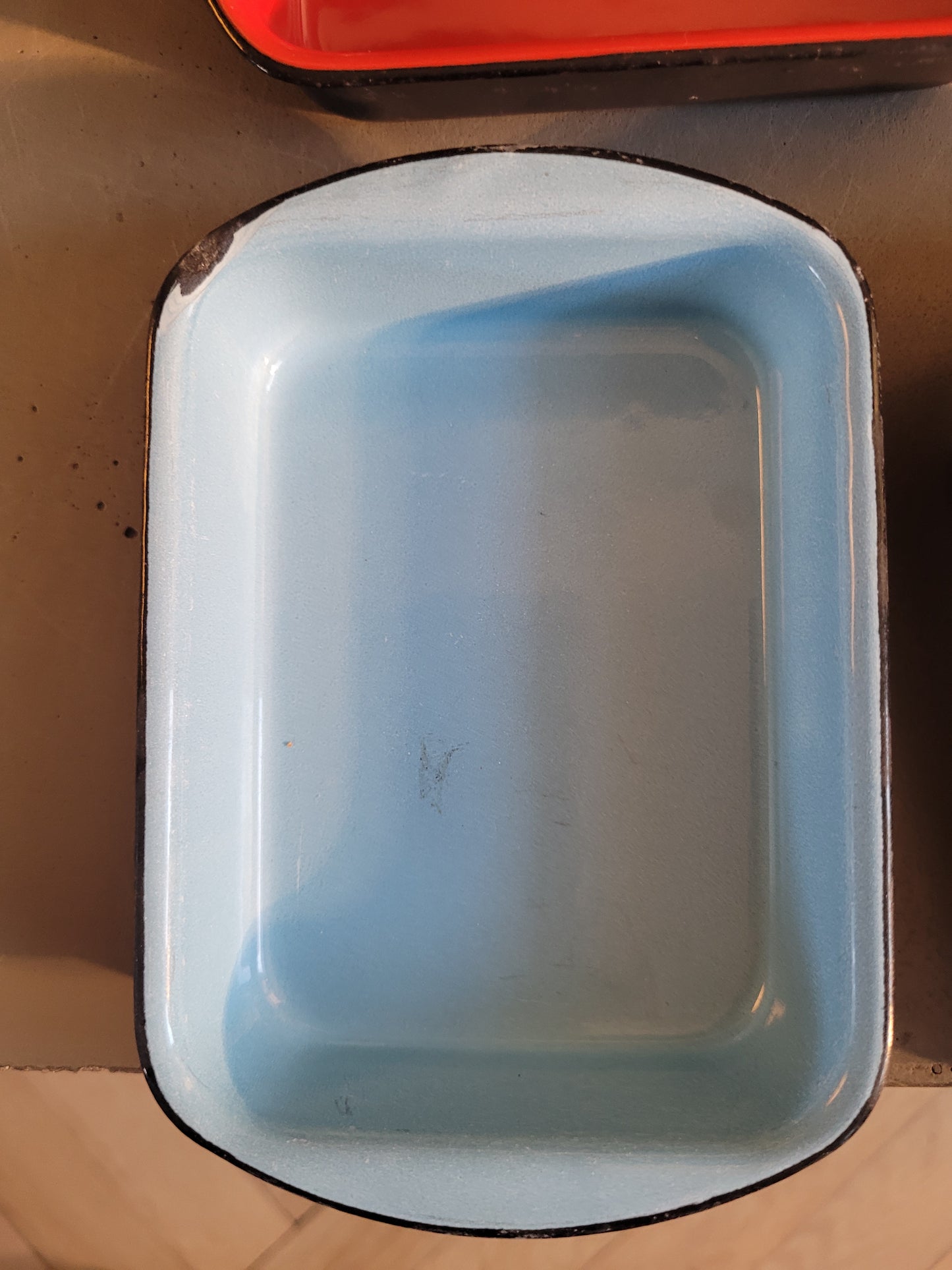 Lot de 4 raviers / plats en fonte émaillée- Ref 735