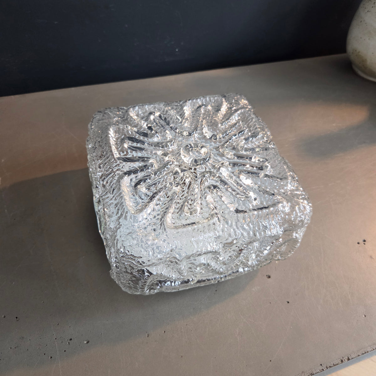 Plafonnier ou applique en verre moulé - Ref 1432