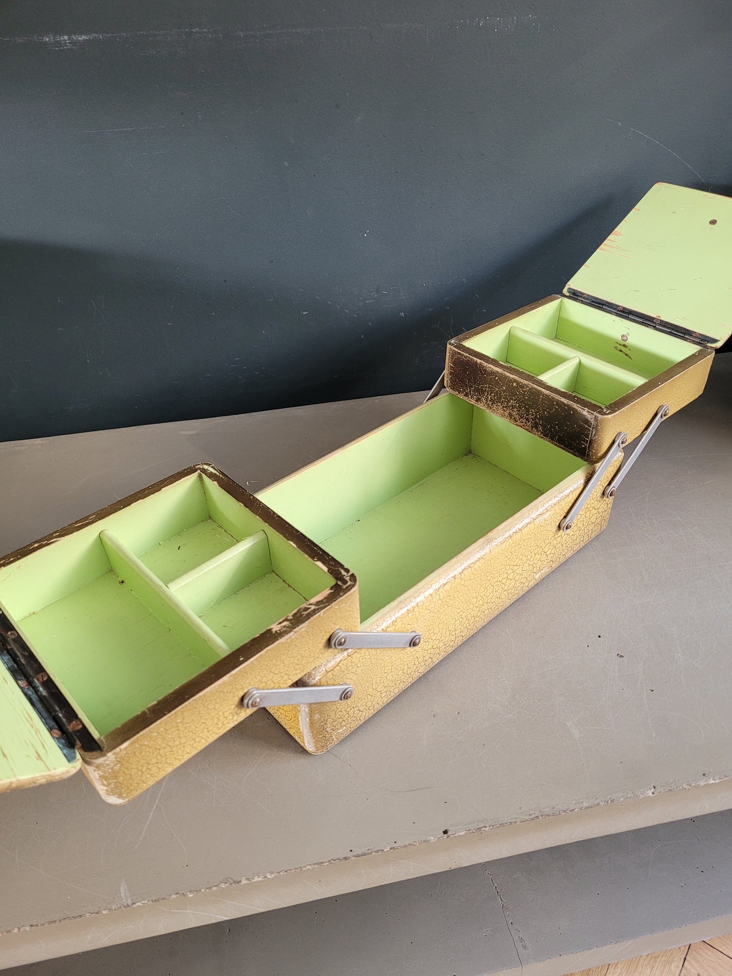 Travailleuse en bois vintage - Boîte à couture- Ref 814