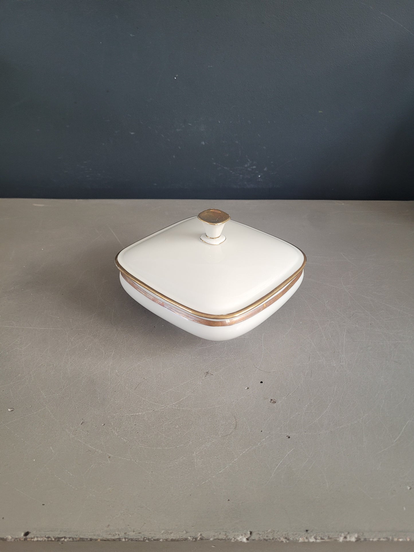 Bonbonnière ancienne en porcelaine de Bavière - Ref 1026