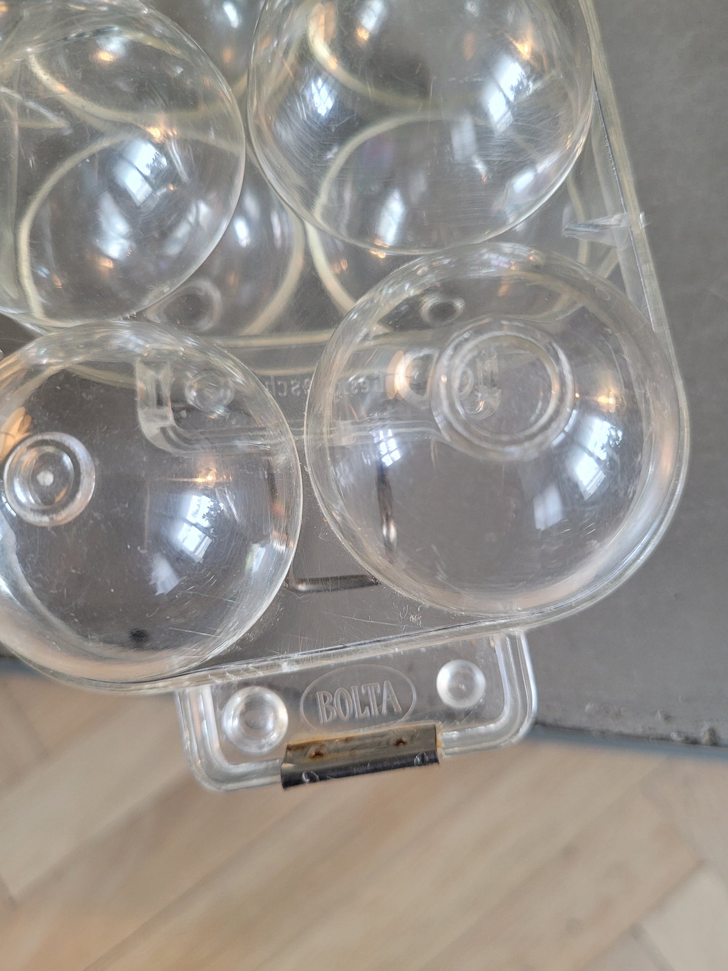Boîte à œufs vintage Bolta en plexi - Ref 662