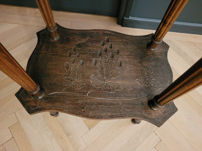 Sellette ancienne en bois gravé - Ref 698