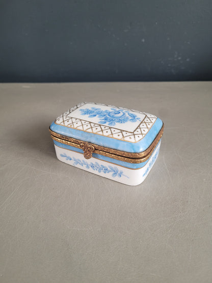 Pilulier en porcelaine peint à la main - Ref 389