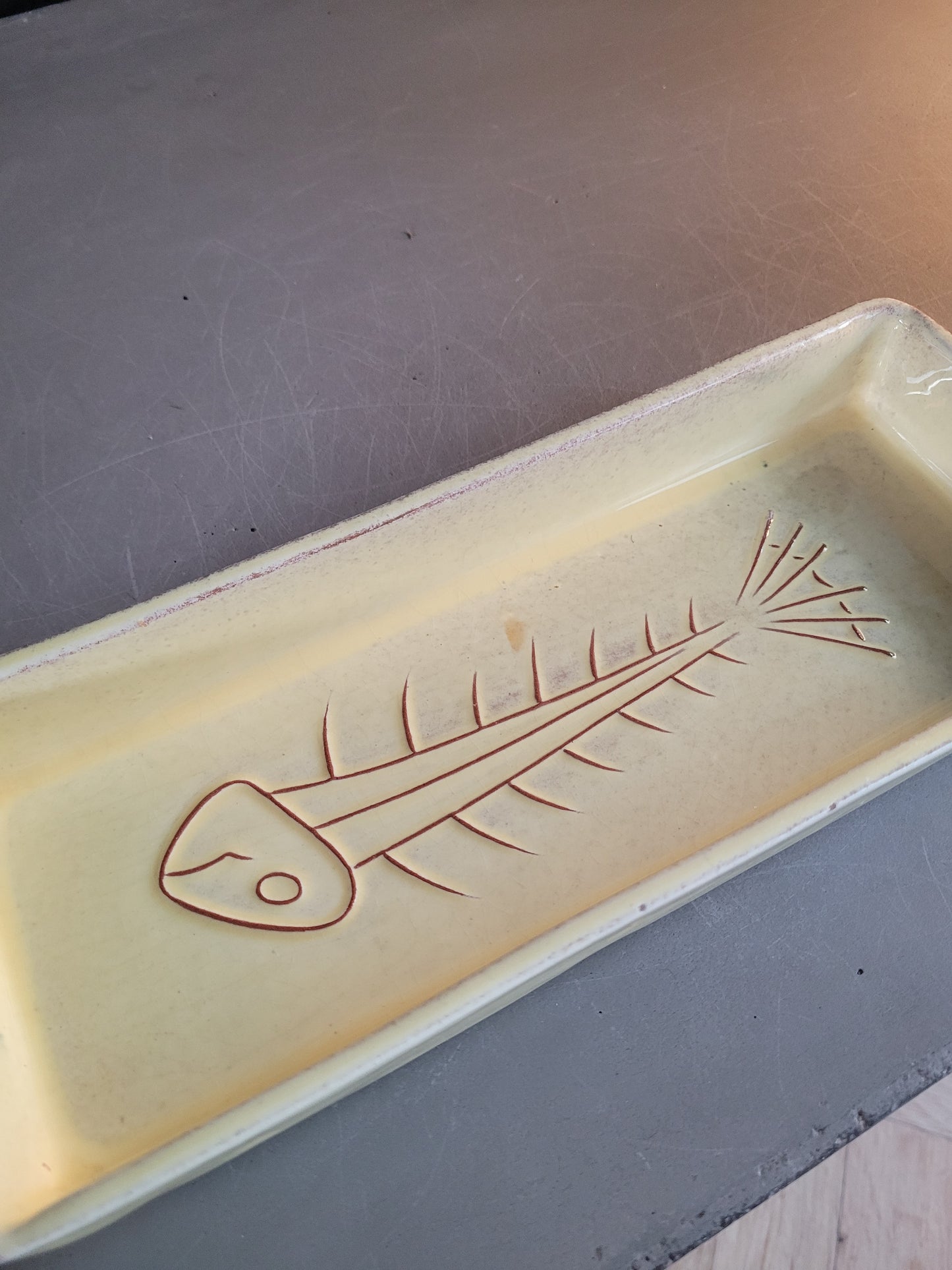 Ravier poisson en céramique jaune - Ref 786