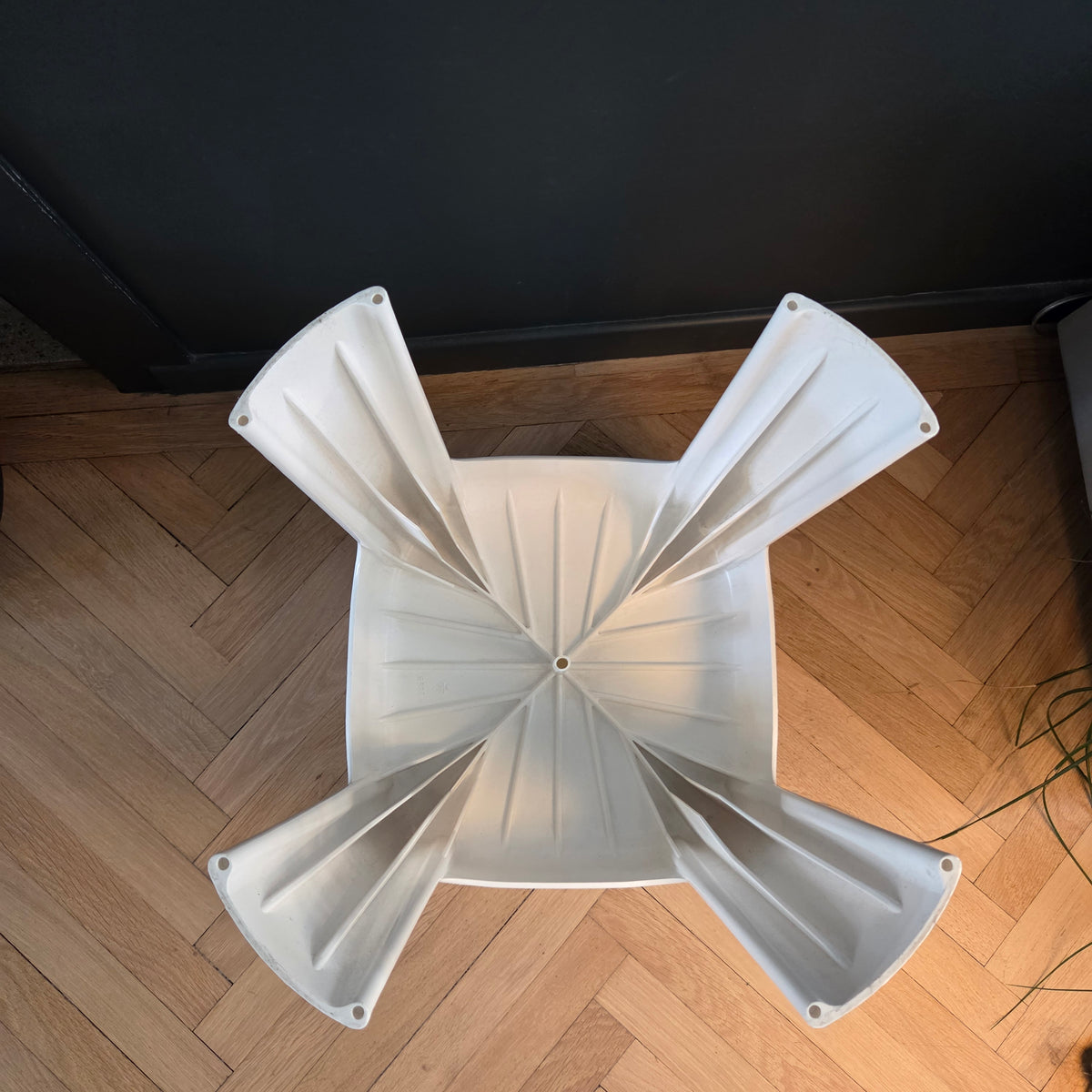 Tabouret - Bout de canapé en plastique blanc vintage - Ref 1412