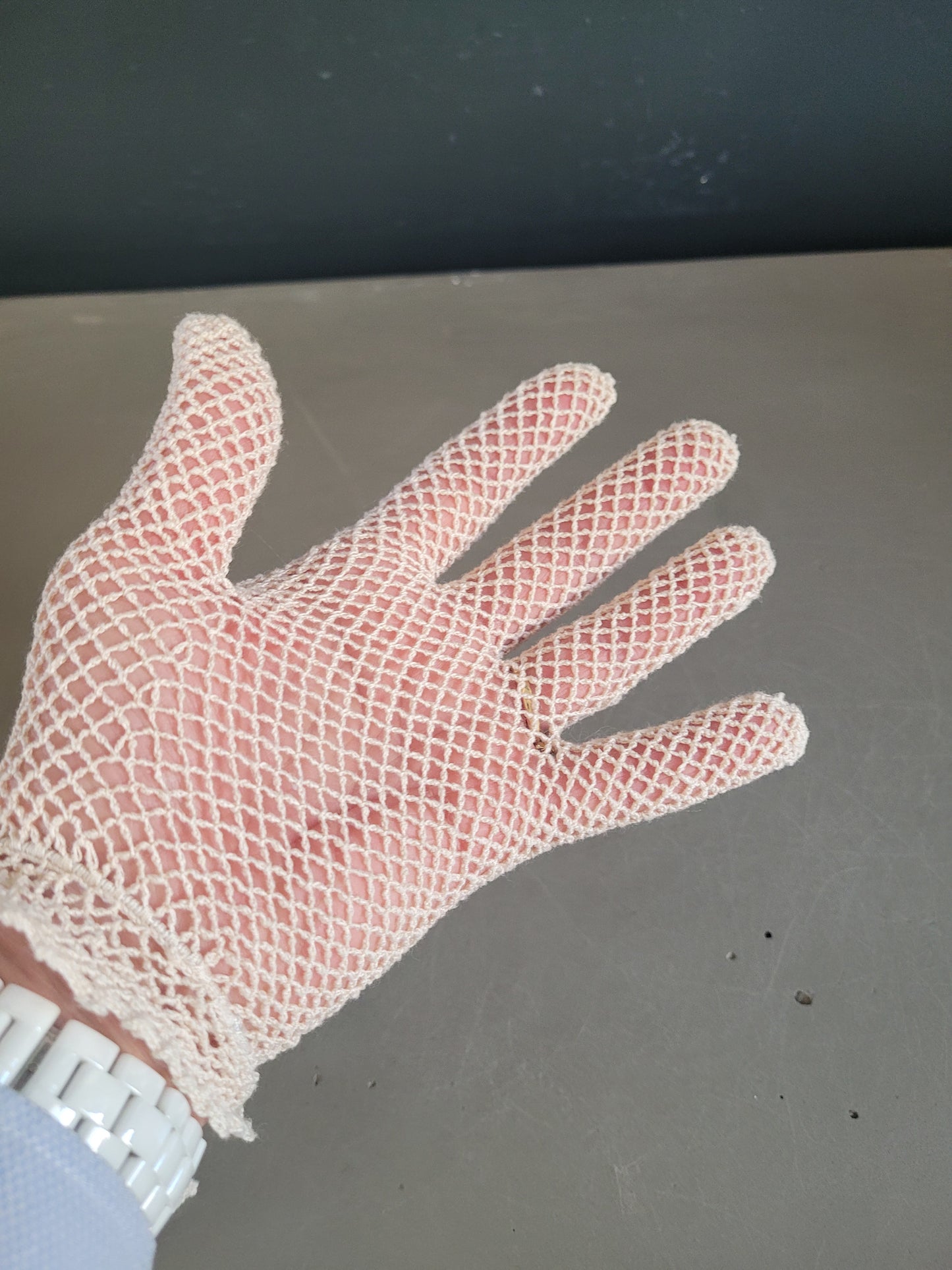 Paire de gants en dentelle crème- Ref 777