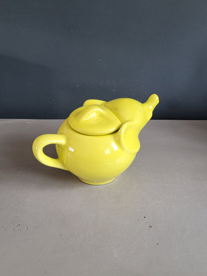 Théière Eléphant vintage en porcelaine- Ref 753