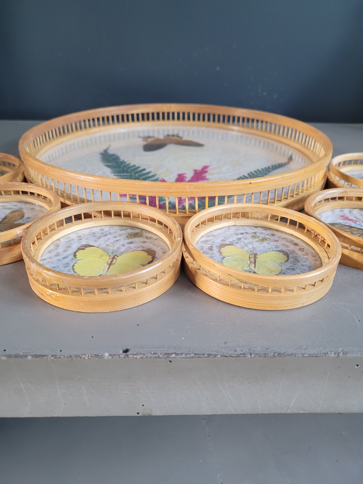 Plateau et 6 sous-verres papillons vintages en bambou - Ref 465