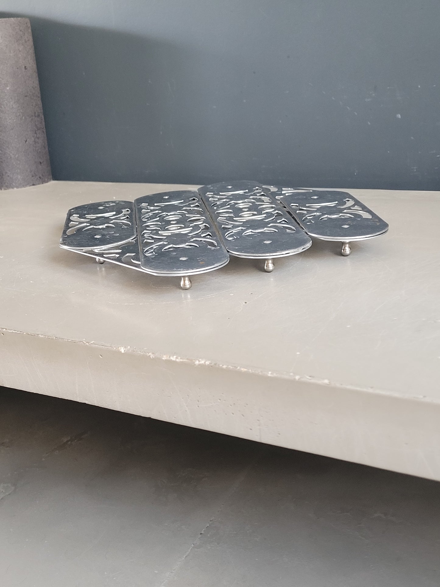 Grand dessous de plat articulé en inox - Ref 404