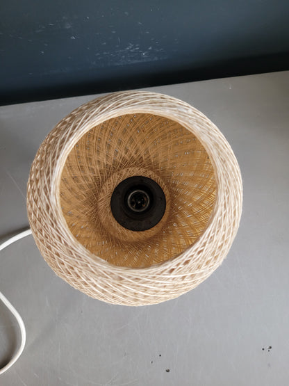 Lampe de table 60's pied tulipe  et abat-jour fil tendu - Ref 865