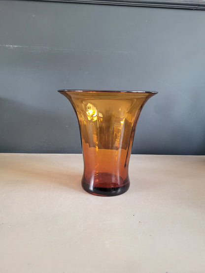 Vase en verre ambré évasé- Ref 790