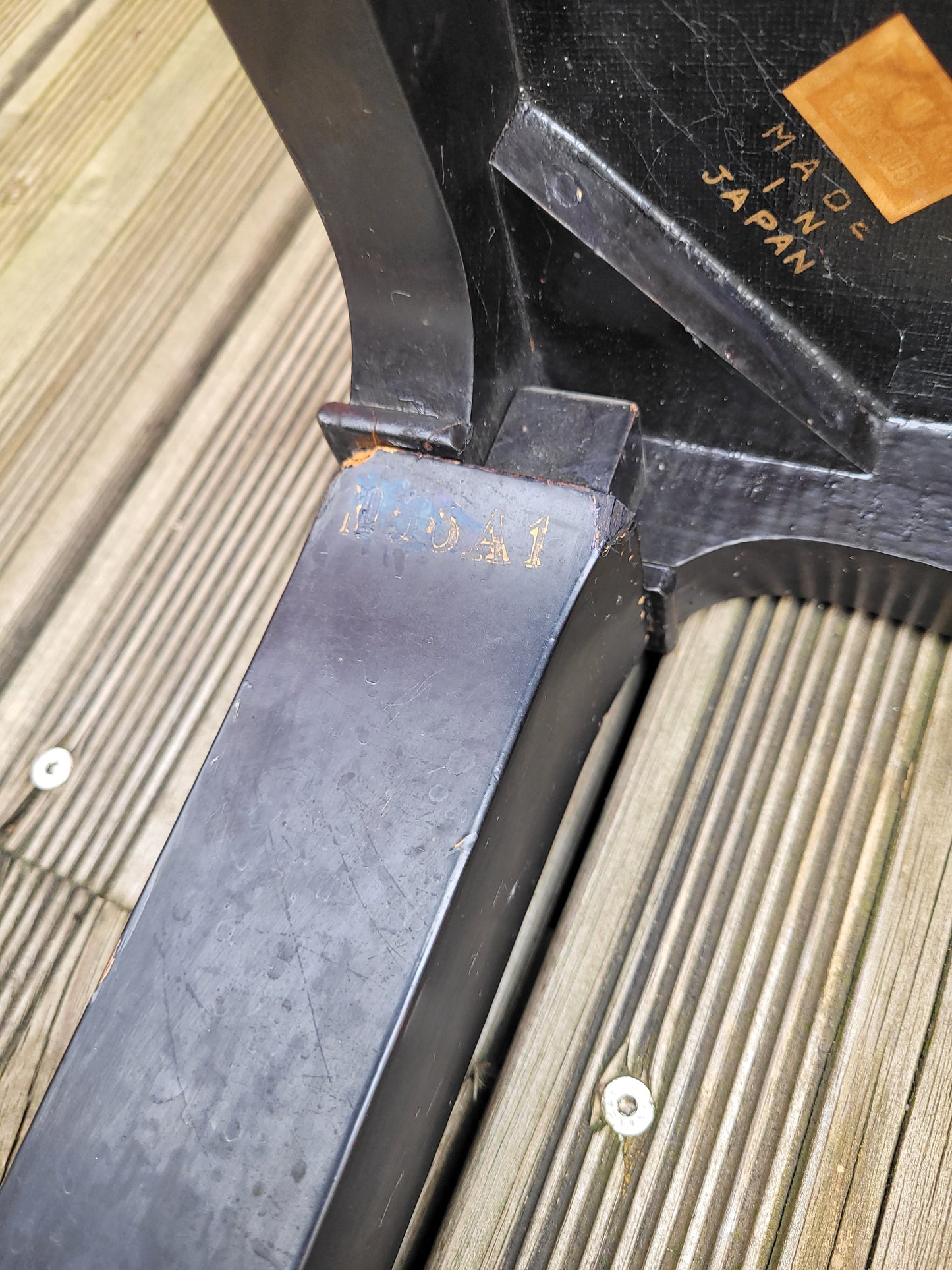 Table japonaise en bois laqué gravé- Ref 621